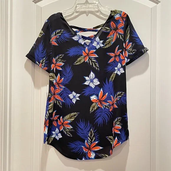 New Apt. 9 XS Blue Black Multi Floral Criss Cross Zipper Short Sleeve Top Blouse - Picture 3 of 8